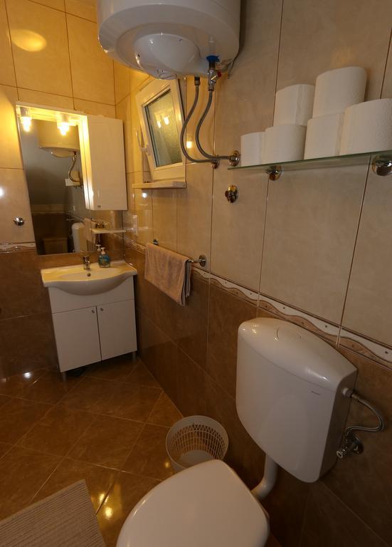 לוביסטה Apartments Jadranka מראה חיצוני תמונה