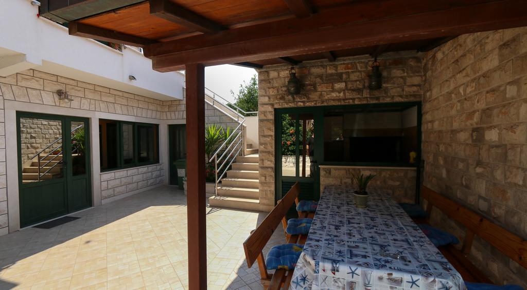 לוביסטה Apartments Jadranka מראה חיצוני תמונה