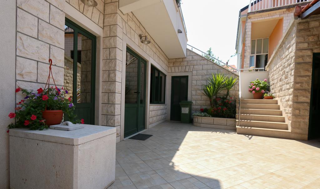 לוביסטה Apartments Jadranka מראה חיצוני תמונה