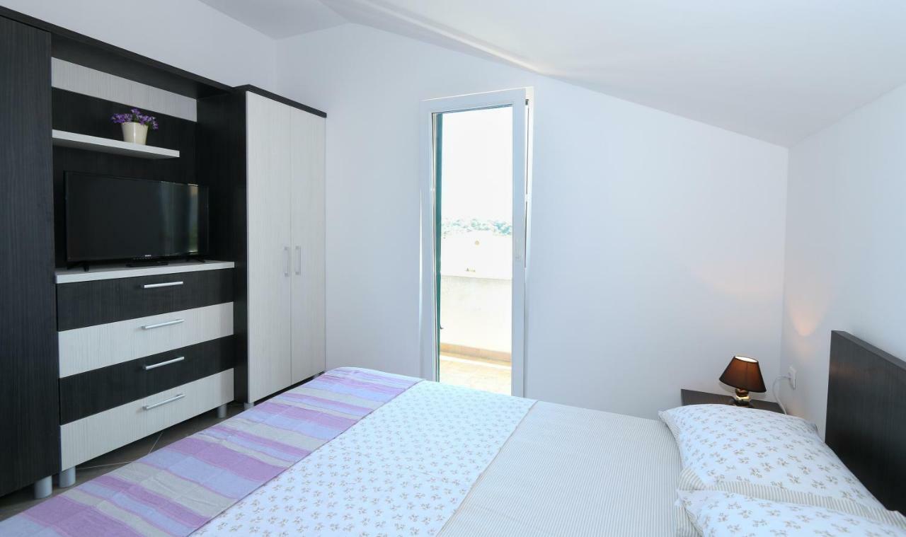 לוביסטה Apartments Jadranka מראה חיצוני תמונה