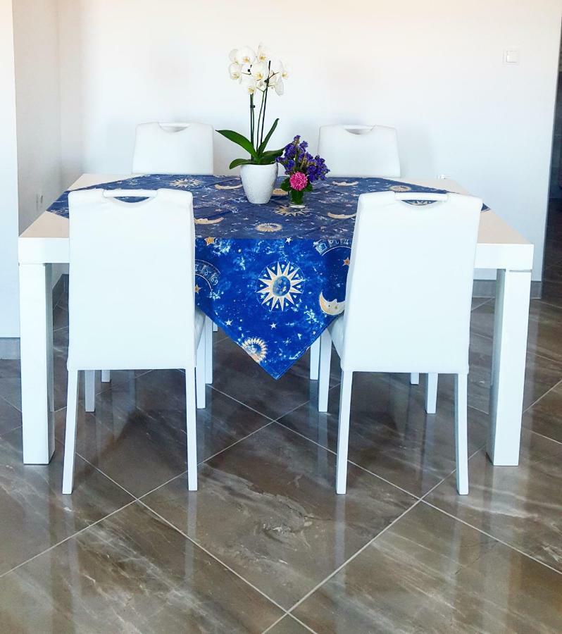 לוביסטה Apartments Jadranka מראה חיצוני תמונה